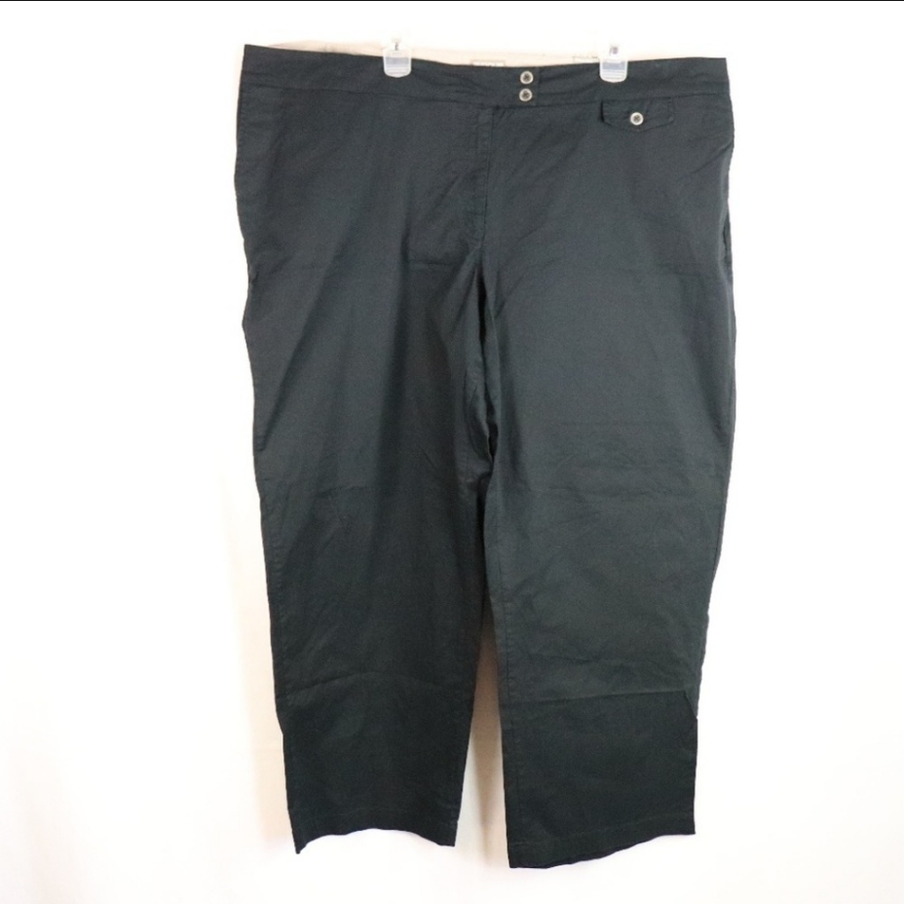 NWT Avenue Chino capri